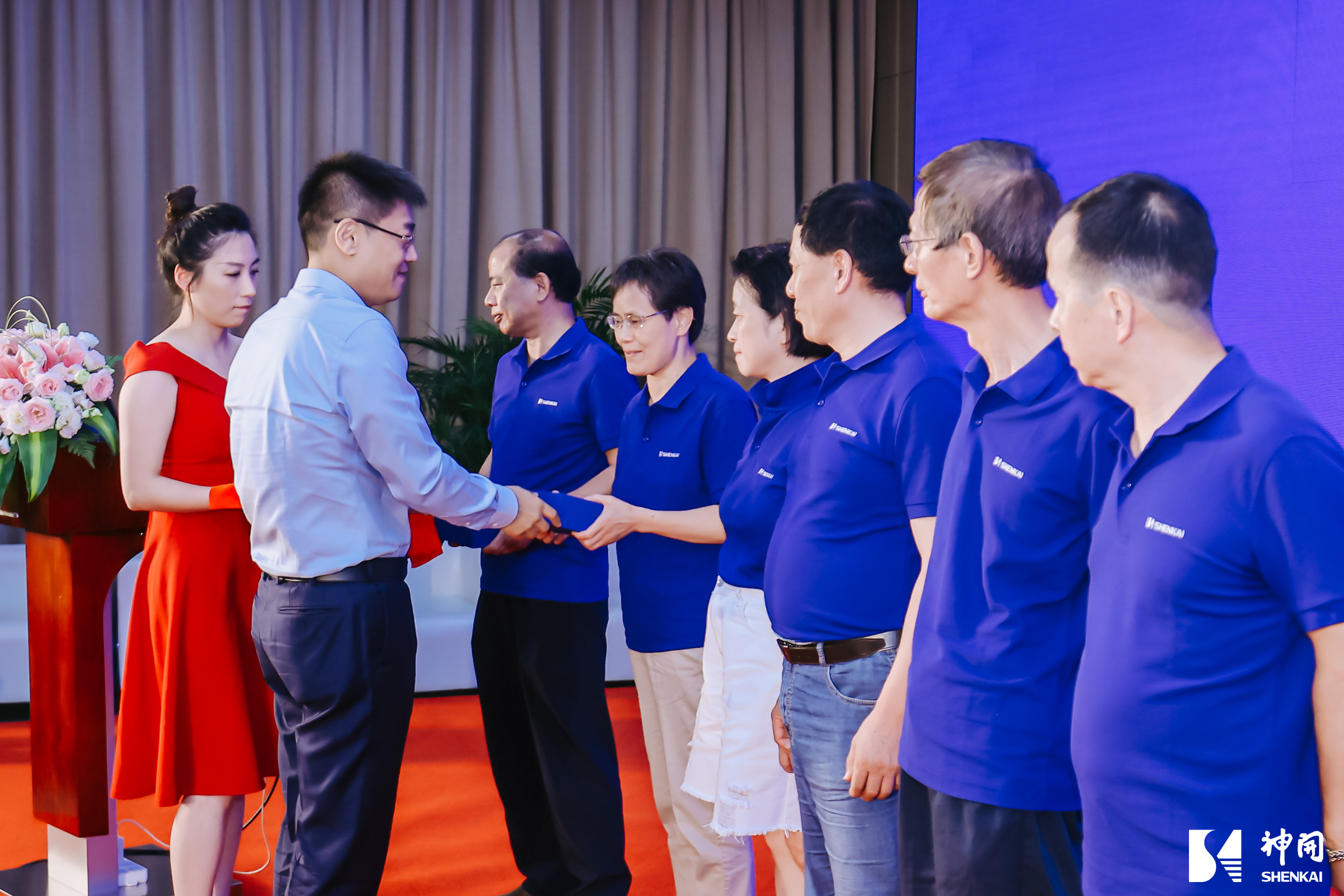 ��ʮ������н����С����������ǲ�������ʮ��������˶�Բ������(ͼ9)