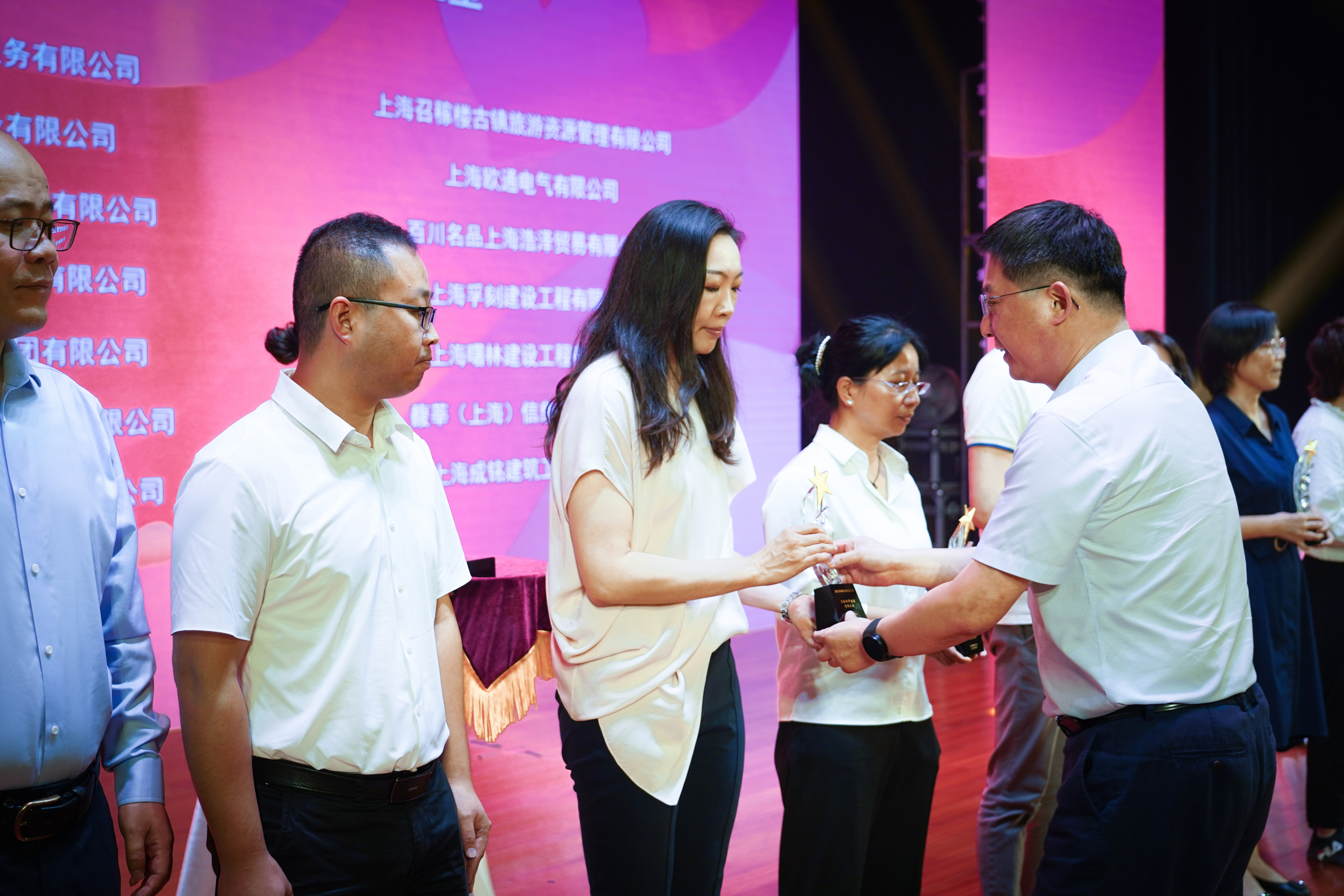 �ػ�б����Ϊ�����С����������ǲ��ٴλ�á��ֽ������֮�ǡ������ƺ�(ͼ2)