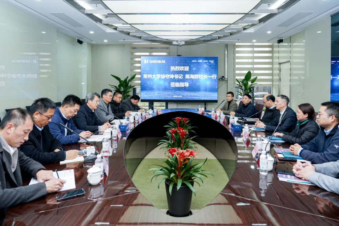 ���ݴ�ѧ��������ǡ��º�ȺУ��һ��ݰ���������ǲ����п���(ͼ1)